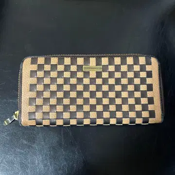 체크 무늬 가죽 장지갑