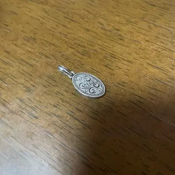 안티도트 바이어스 클럽 펜던트