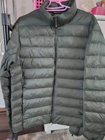 UNIQLO 올리브 그린 다운 자켓