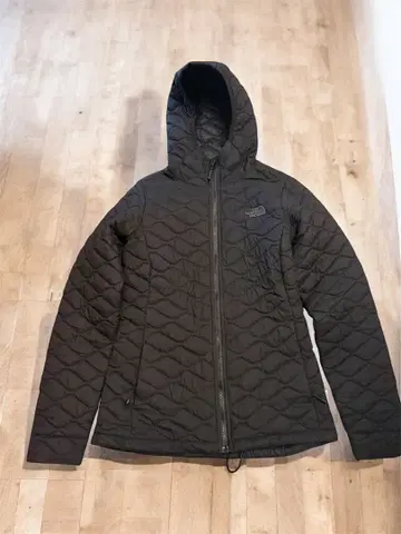 THE NORTH FACE 블랙 다운 자켓