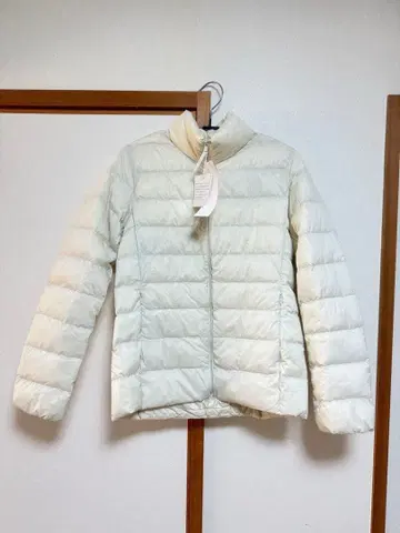 택 포함 미사용 새상품 UNIQLO 울트라 라이트 다운