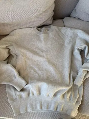 AURALEE 그레이 크루넥 트레이닝복