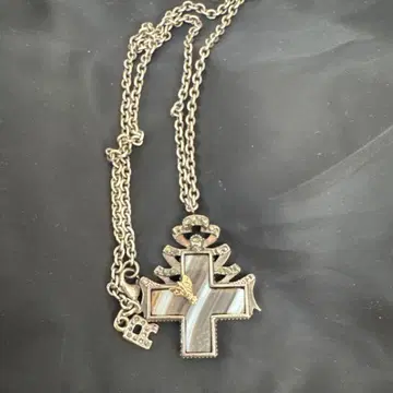 십자가 디자인 목걸이