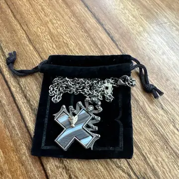 십자가 디자인 목걸이