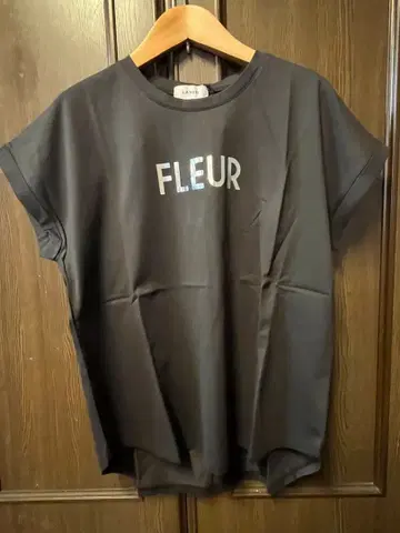 미사용 새상품 LASUD 차콜 그레이 티셔츠 M 사이즈 일본제