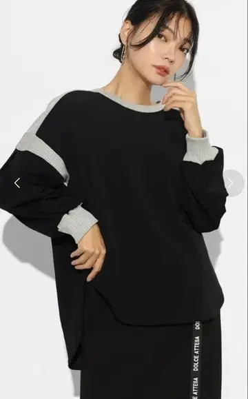 스콧 클럽 리브 바이컬러 블랙 티셔츠