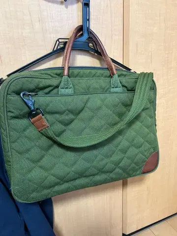 MZ Wallace 그린 퀼팅 비즈니스 백