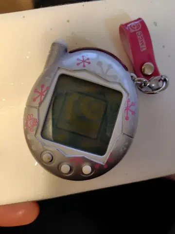 다마고치 실버/핑크 키링 포함