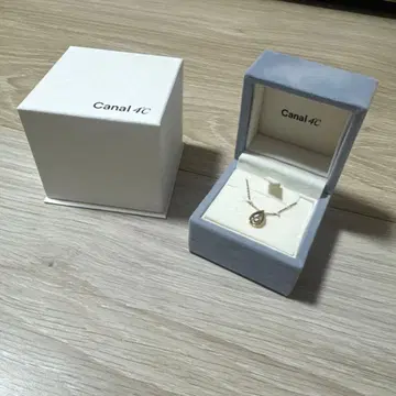 카날 4C 목걸이