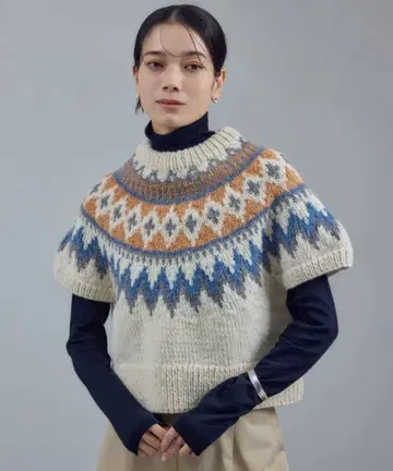 [ 새상품 ] 페어아일 하프 슬리브 핸드 니트