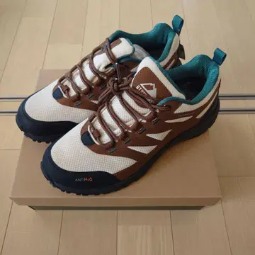 G.T. HAWKINS MOUNT 599 27.5cm