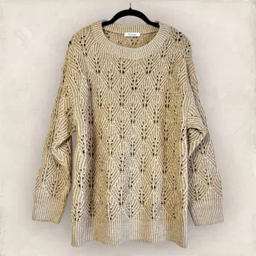 Neuna 베이지 레이스 니트