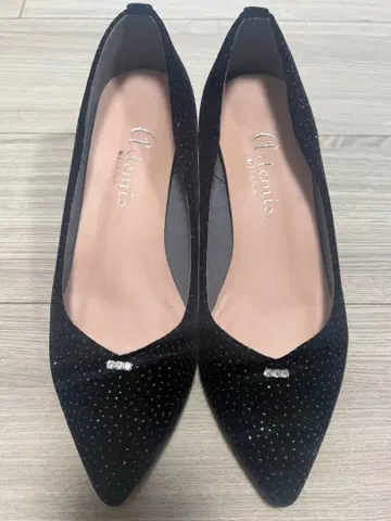 Atemis by DIANA 블랙 펌프스 23.5cm