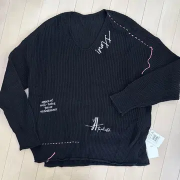 Vin 블랙 V넥 니트