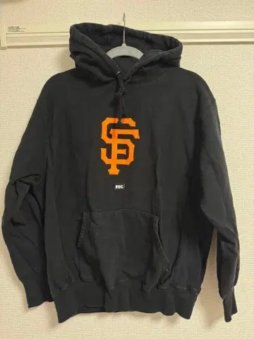 FTC SF 로고 블랙 후드티