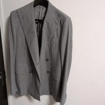 Belvest 그레이 더블 브레스트 수트