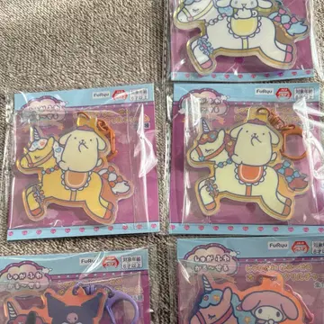 산리오 슈가후와 카루~세루 오로라 아크릴 참 폼폼푸딩 2종