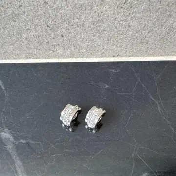 핸드메이드 스와로브스키 후프 귀찌