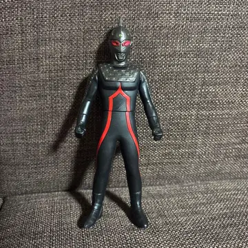 울트라맨 500 시리즈 세븐 다크 소프트 비닐