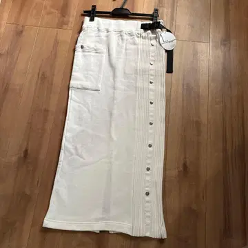 새상품 라슈드 정가 1만 4000엔 롱 스커트 스콧 클럽