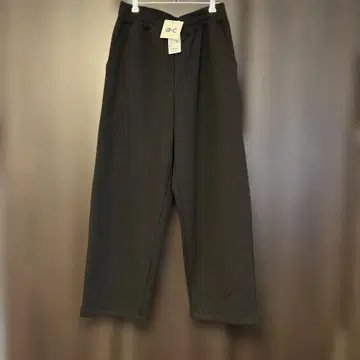 유니클로 블랙 M 사이즈 맨투맨 와이드 팬츠