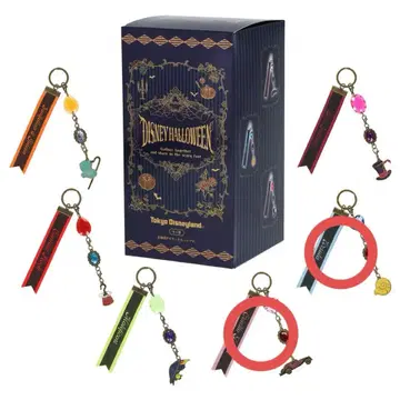 디즈니 할로윈 2025 키체인 크루엘라 아울라