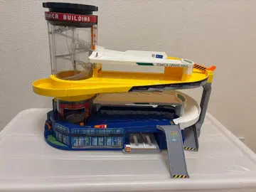 더블 액션 토미카 빌딩