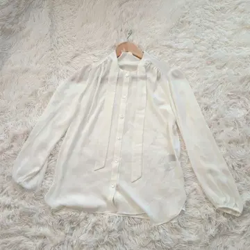 COUP DE CHANCE 긴팔 셔츠 화이트 계열 (36)