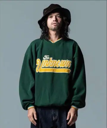 glamb Unknown Pullover CS 사이즈M 미사용 새상품