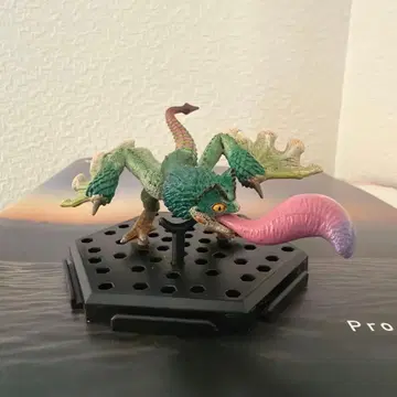 몬헌 스탠다드 모델 푸케푸케 피규어