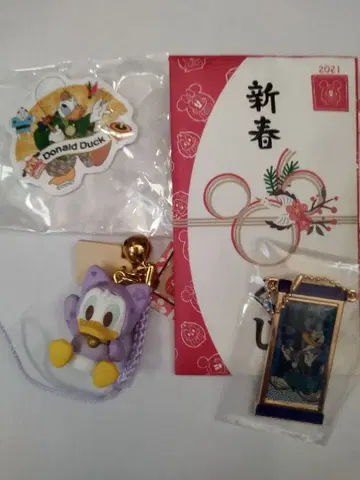 디즈니 스토어 시크릿 스트랩 씰 도널드 덕 마네키네코 맞이 봄