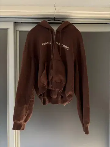 마크 제이콥스 크롭 니트 후드티