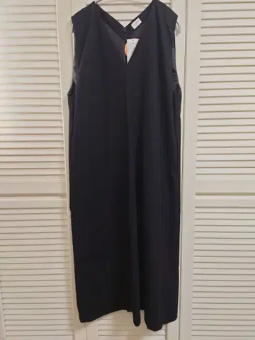 [ UR TECH ] 스트레이트 라인 오버롤 스커트 블랙 M