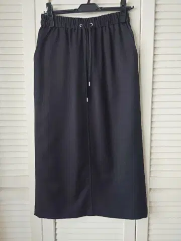 어반 리서치 UR TECH 드로스트 타이트 스커트 블랙 38