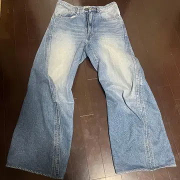네버 포겟 3D TWISTED WIDELEG JEANS size 1