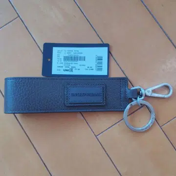 [미사용 새상품] EMPORIO ARMANI 브라운 가죽 키링