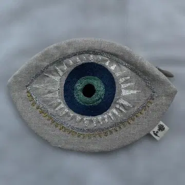 CORAL & TUSK 눈 모티브 파우치