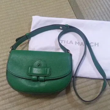 티라 마르치 숄더백