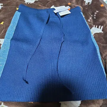 파란색 리브 니트 타이트 스커트