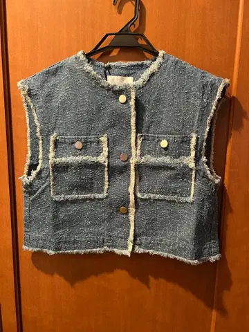 [ 미사용 새상품 정가 15000엔 ] 라이트 블루 프린지 데님 자켓