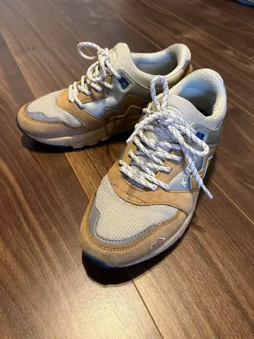 [ 새상품급 ] KARHU/카루 ARIA 95 23.5cm