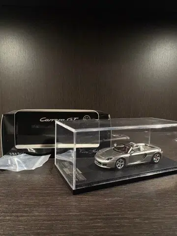 [ 1 of 599 ] Porsche Carrera GT