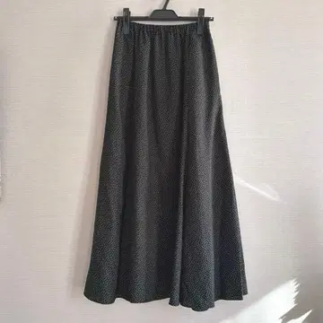 [ marmors 말모아 ] 새상품급 도트 플레어 스커트