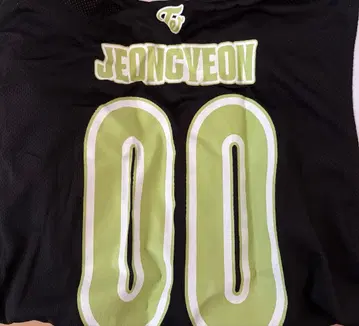 twice 정연 유니폼