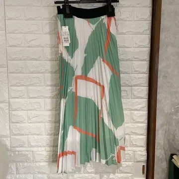 FENNEL 플리츠 스커트 그린 화이트 오렌지 계열