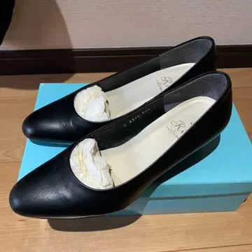 리즈 포멀 펌프스