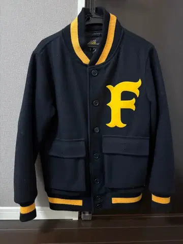 FAT 바시티 자켓 블랙/옐로우 컬러