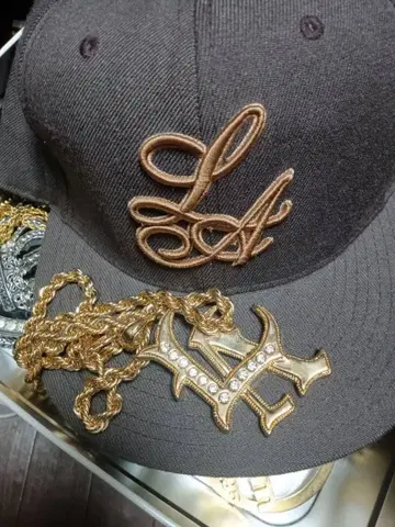 초레어 KRHYMEDENIM 캡과 LA 목걸이 세트 치카노 BBOY