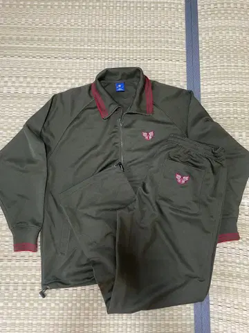 [ 올드 챔피온 ] Champion 올리브 그린 셋업 깃털 로고