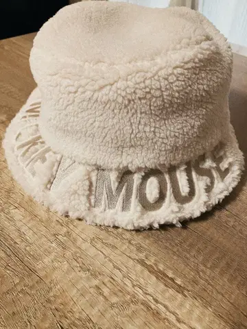 도쿄 디즈니 리조트 미키마우스 보아햇 새상품급 사이즈 58